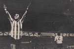 Dennis Tueart celebrates scoring our 2nd goal in the 3rd round replay victory