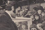 <span class="style1">Reading manager and former Roker legend Charlie Hurley signs autographs before the 4th round tie at Roker Park</span>
